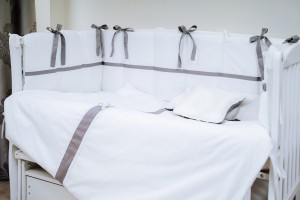 Lenjerie de pat pentru copii din 8 piese Perna Mea Renaissance Grey