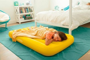 Надувной матрас Intex Cozy Kidz 66803 Yellow