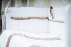 Lenjerie de pat pentru copii din 8 piese Perna Mea Renaissance Maro
