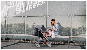 Cărucior de plimbare Lionelo Elia Tropical Turqouise