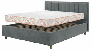 Pat Monaco în set cu salteaua Camelia London 15