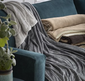 Cuvertura Blanket Double Soft S.Oliver 150 x 200 cm Anthracite/Light grey