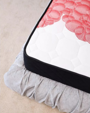 Pat Benarti în set cu salteaua Kiss 160 x 200 cm 