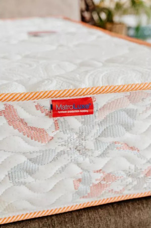 Saltea cu arcuri împachetate Camelia 160 x 200 cm 