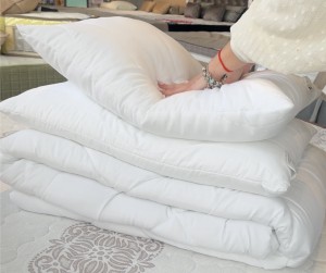 Set Plapuma + 2 perne Welpy Betty 200 x 220 cm 